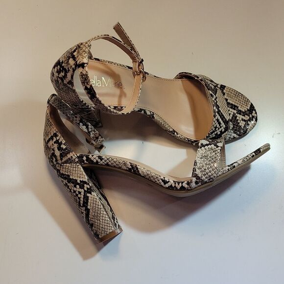 BELLA MARIE SHIRLEY PYTHON ANIMAL PRINT DESIGN BLOCK OPEN TOE ANKLE STRAP SANDAL - Picture 13 of 15